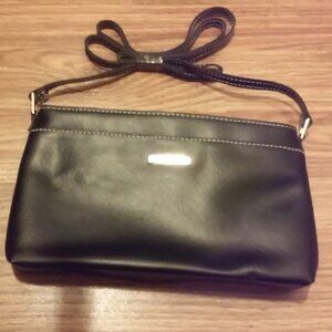 Light Weight Black Shoulder Strap Purse 9" x 5 1/2" Pocket In Front